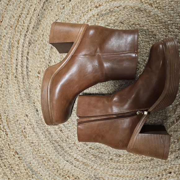 Brown Ankle Boots with Chunky Heel - Picture 2 of 7